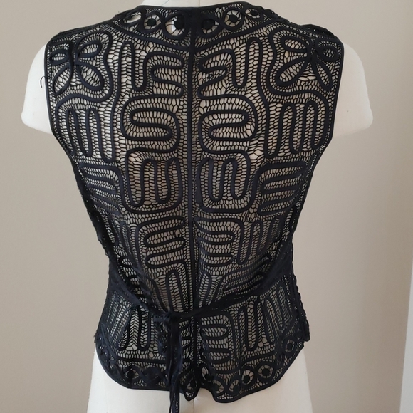KENAR by Ann Tjian crochet vest - Picture 2 of 4